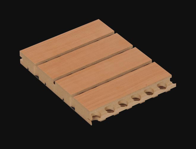 Panel acústico con cualidades estéticas y técnicas. Al nivel técnico, EZ Wood Panel G001 tiene un alto coeficiente de absorción. Estéticamente posee un diseño linear y elegante que puede ser incluido en los interiores de espacios que demanden cualidades mas que las acústicas.